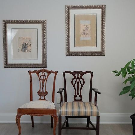 Private Suite In Forest Hill With Full Kitchen And Parking Toronto Exteriör bild